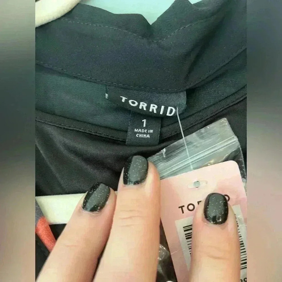 NWT torrid black Floral dress size 1 - Picture 4 of 7